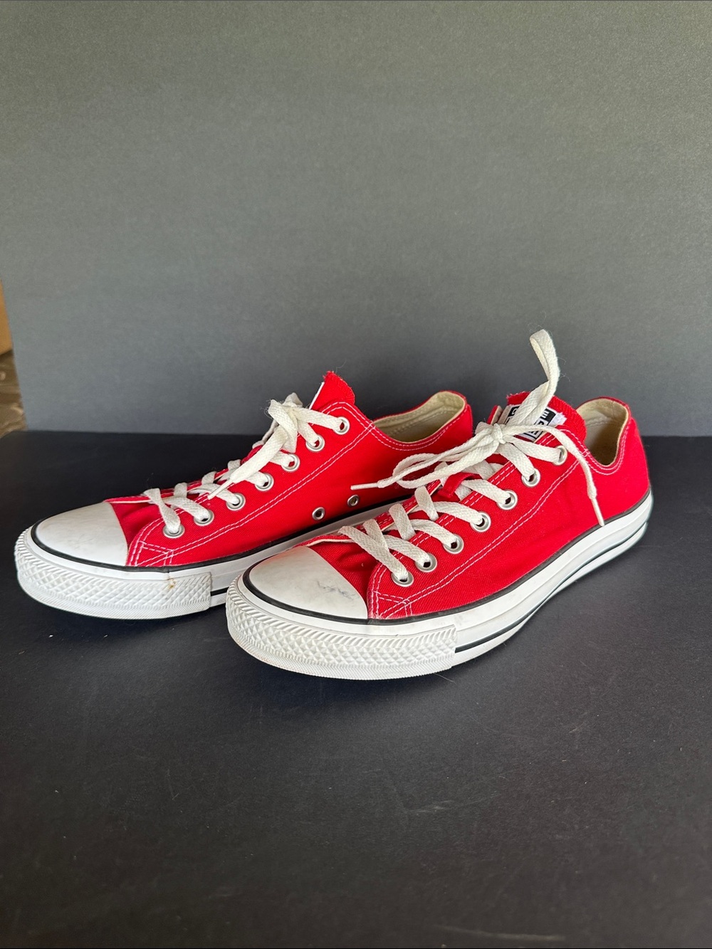 Red and white converse sneakers women’s size 11/ men’s size 9